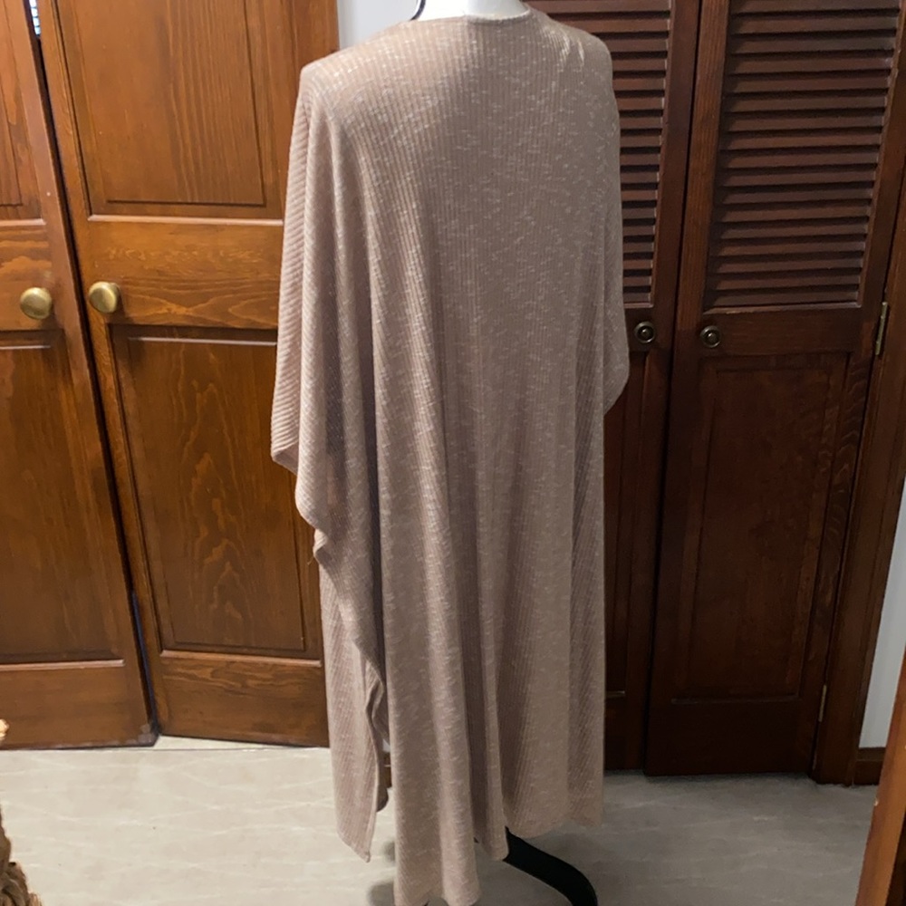 Duster - Picture 2 of 3